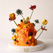 Orange Bloom Çiçek ve Meyve Detaylı Premium Butik Pasta