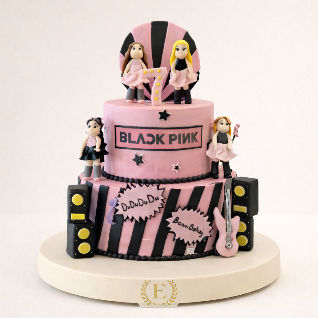 Black Pink Temalı Kız Figürlü İki Katlı Pasta